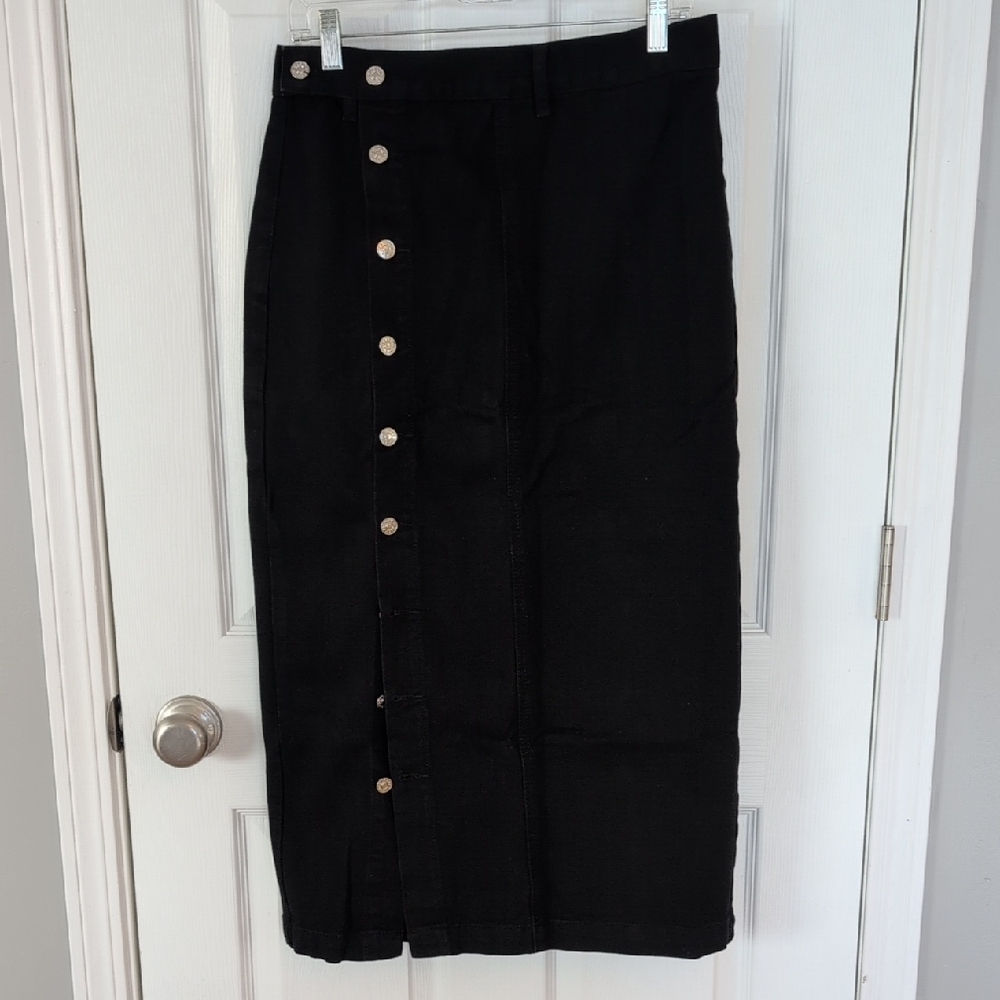 Black Button-Front Denim Pencil Skirt